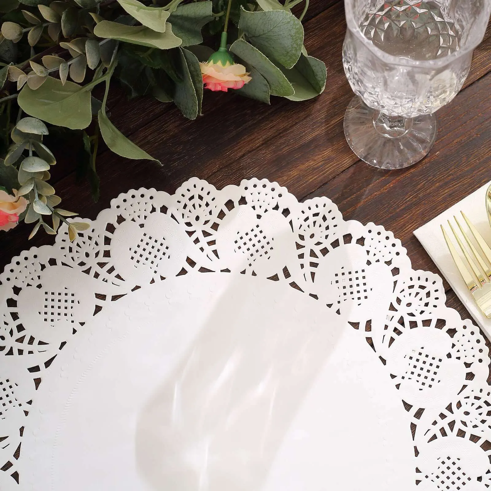 100 Pcs 12" Round White Lace Paper Doilies, Food Grade Paper Placemats