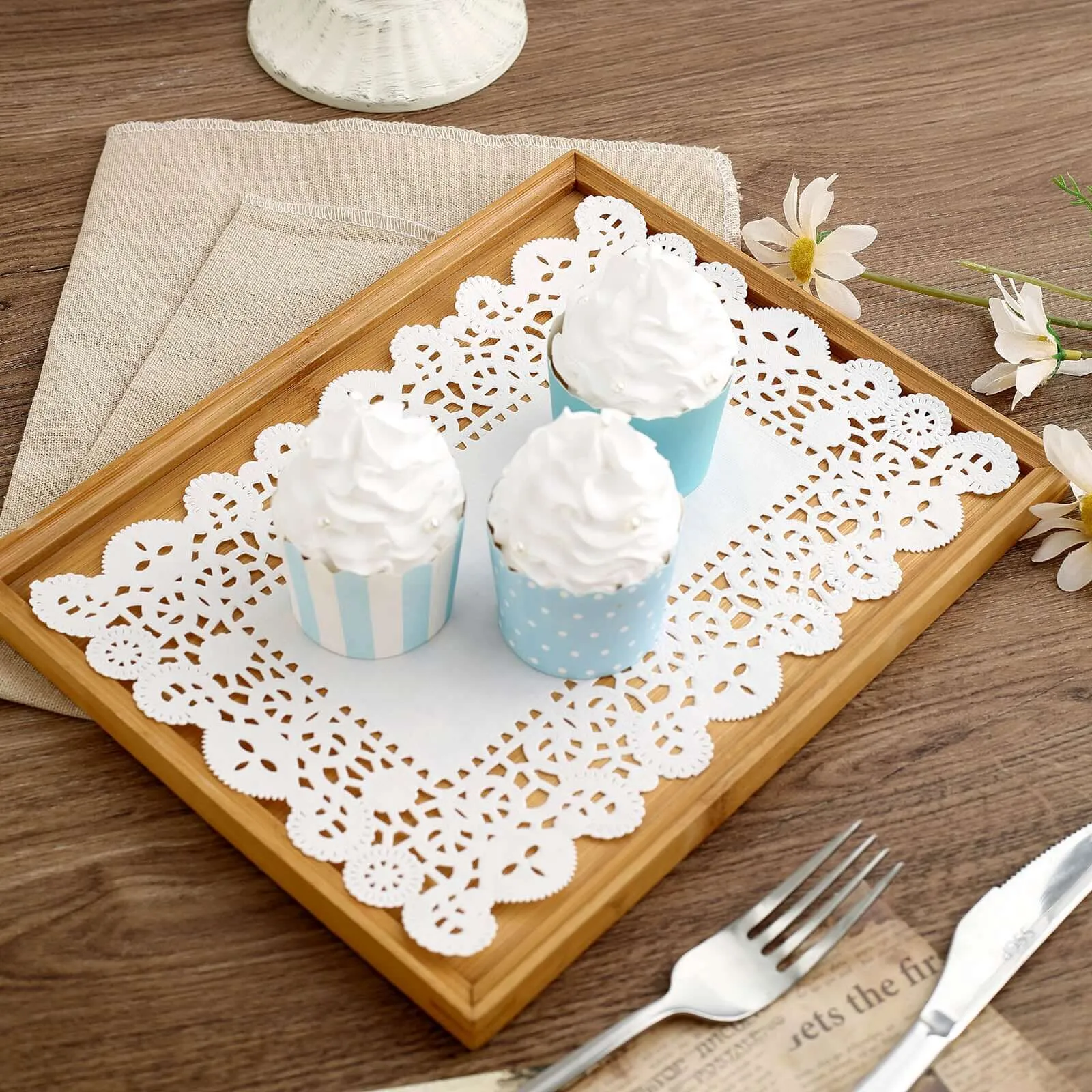 100 Pcs White Food Grade Paper Placemats, Rectangle Lace Paper Doilies 7"x10"